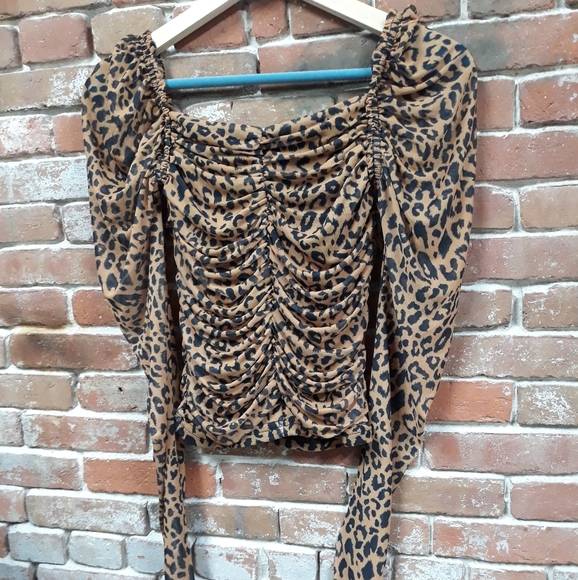 Leopard Mesh Milkmaid CropTop - Picture 5 of 5
